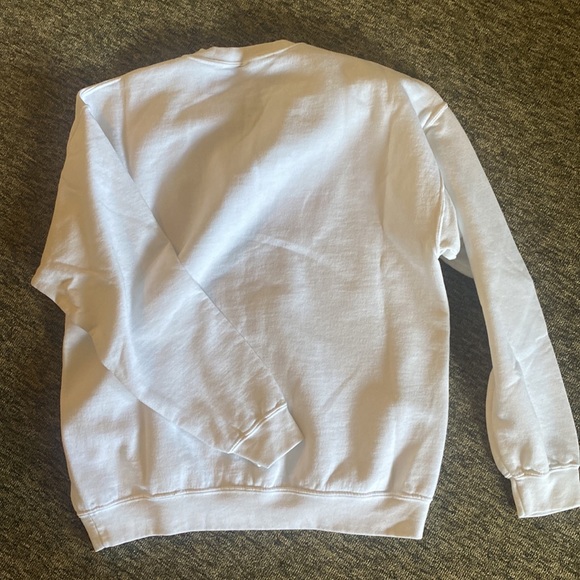 Addison Rae sweatshirt - Picture 2 of 2